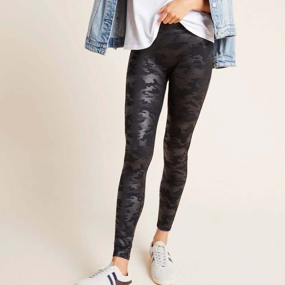 Spanx Faux Leather Leggings Women Size Small Black Camo Metallic High Waist Yoga